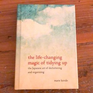 Book/the life-changing magic of tidying up
